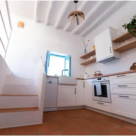 La Montsina, Acogedora Casa De Estilo Mediterraneo